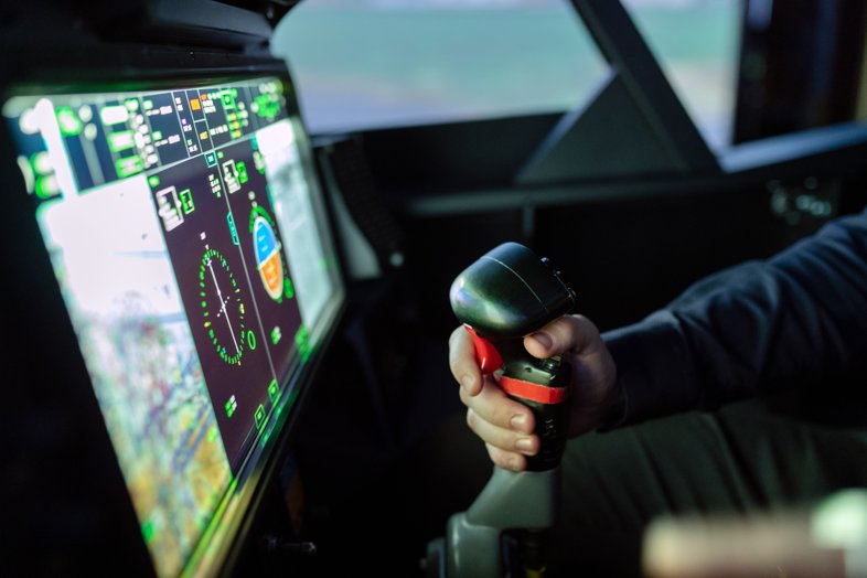 Il corso ATPL integrato in Italia punta all'esercitazione nella pratica di volo simulato e reale.