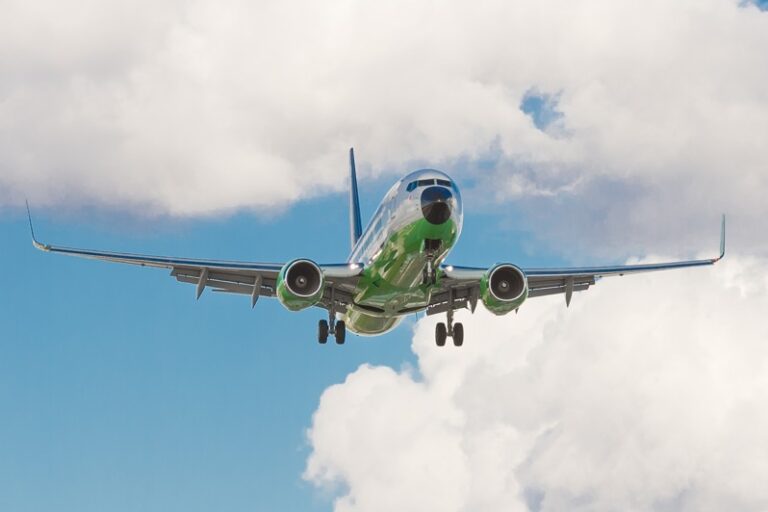 Ecco quello che si deve studiare per guidare un aereo di linea.