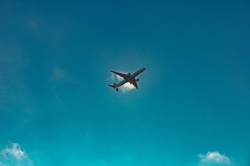 Non rispettare i limiti d'altezza per un'aeromobile mette a rischio la vita dei passeggeri